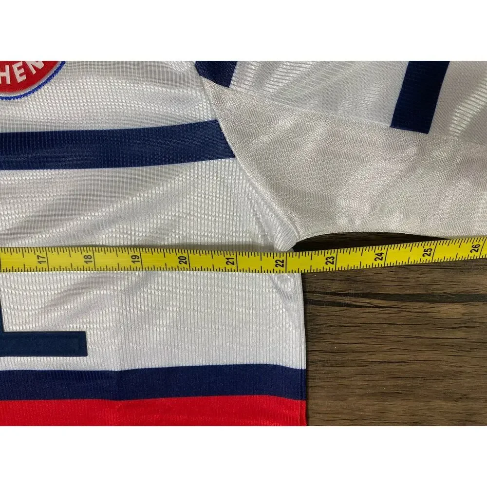 Bayern Munich | Men’s Medium Retro 98/00 Away Jersey - Picture 4 of 7